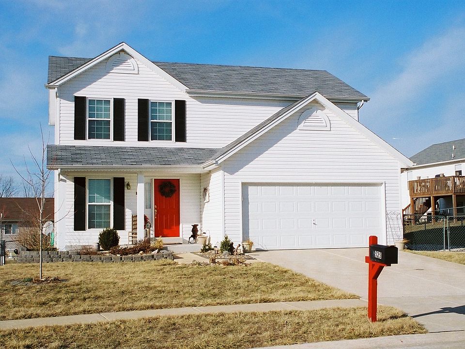 Beautiful 2-Story Home