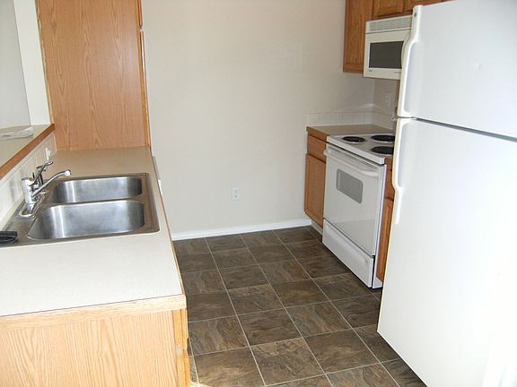 2nd image of 7470 W Tottenham Ln APT 102