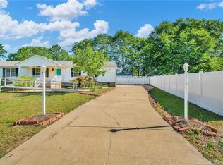 6004 Twiggs Ct, Hope Mills, NC 28348