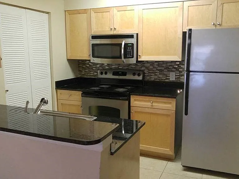 Upgrade in select units - Tile Backsplash