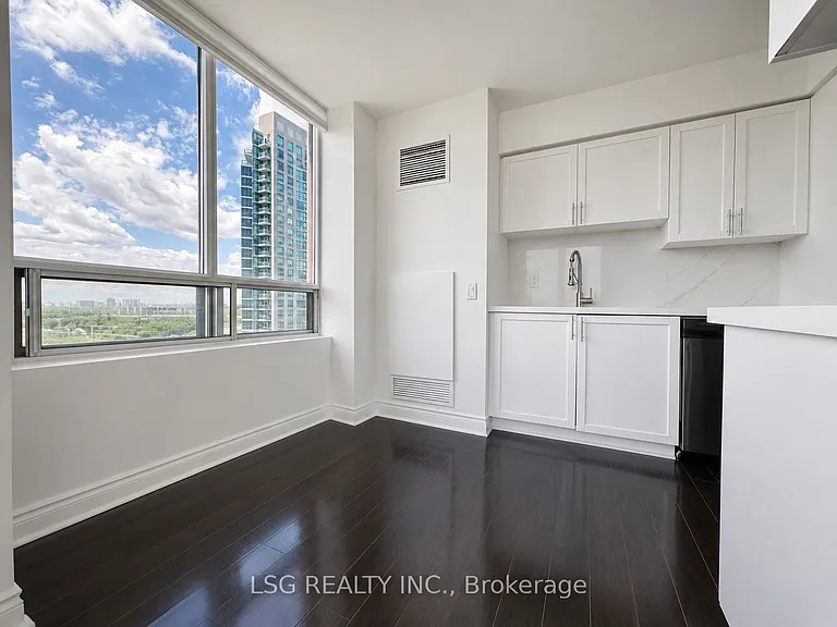 78 Harrison Garden Blvd #1209 — Photo 36