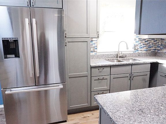 4th image of 1282 Lincoln Ct