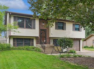 26 Bedford Ct, Iowa City, IA 52240