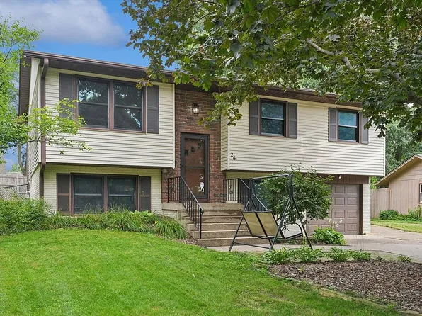 26 Bedford Ct, Iowa City, IA 52240