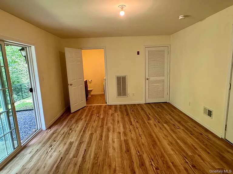 8 Seeley Bull St #120 — Photo 36