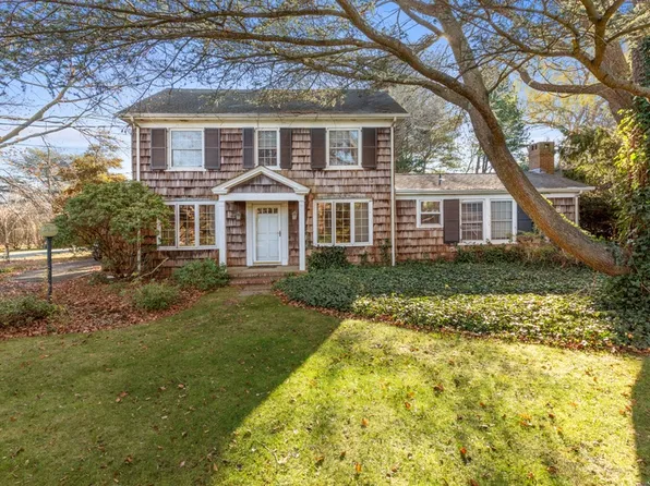 1800 Sound Ave, Mattituck, NY 11952