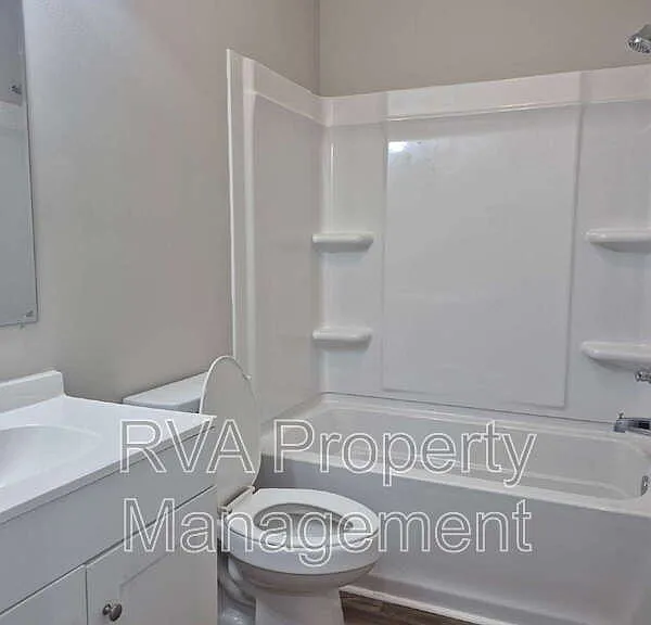 507 S 18th Ave — Photo 8