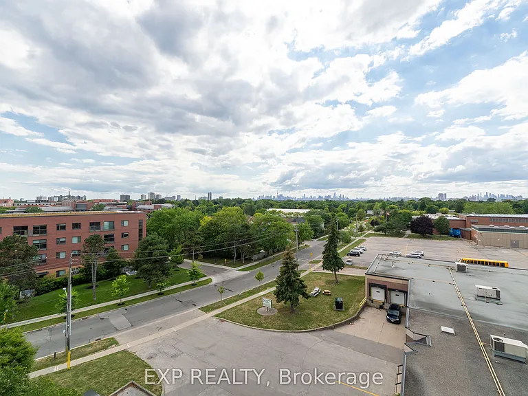 60 Fairfax Cres N #221 — Photo 27