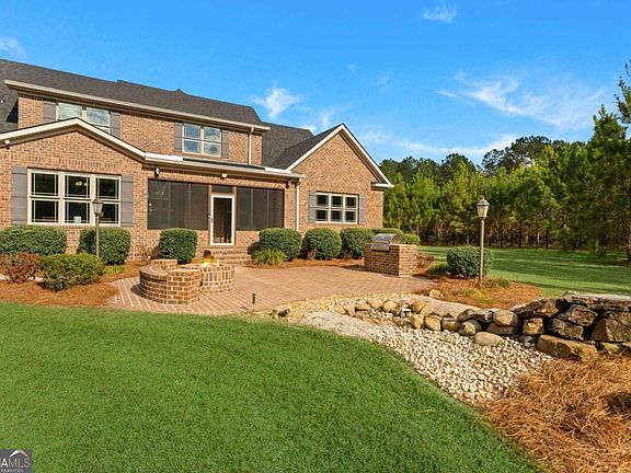 5th image of 883 Old Happy Rd