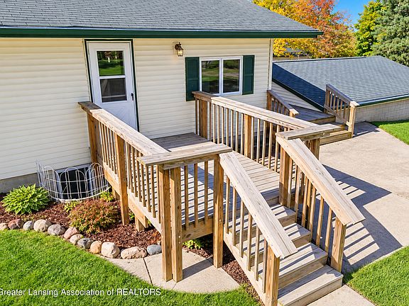 4th image of 2701 Oakley Rd