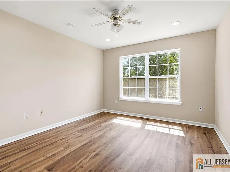 55 Parsler Pl — Photo 15