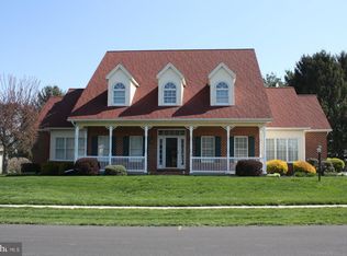 70 Derbyshire Dr, Carlisle, PA 17015