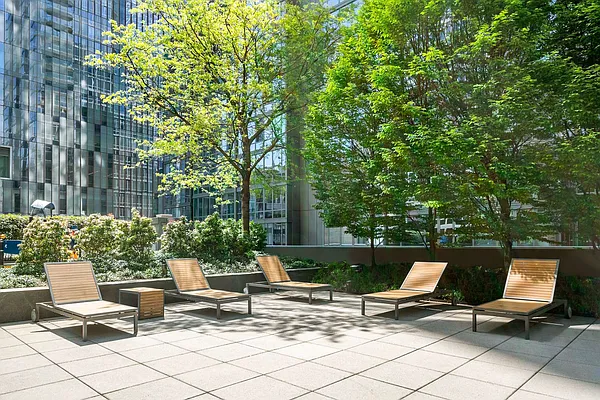 Rented by Compass | media 30