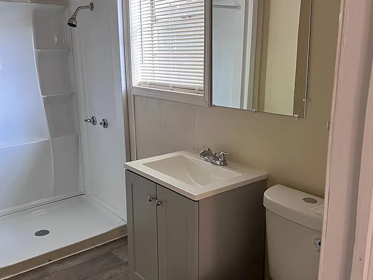 715 Hancock St — Photo 8