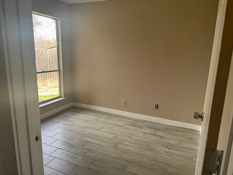 9702 Teasdale Ter #B — Photo 8