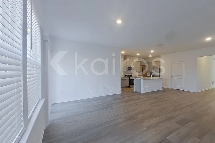 4 bed, 3.0 bath, 2170 sqft, $2,275 — Photo 4
