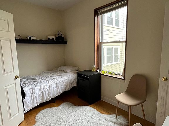 5th image of 2217 W Rice St #1R