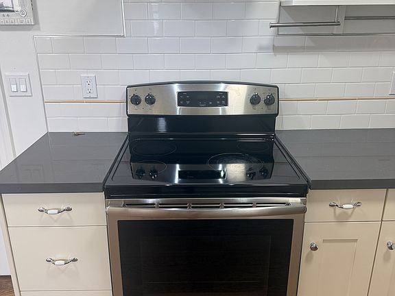 2nd image of 1244 2nd Ave #204