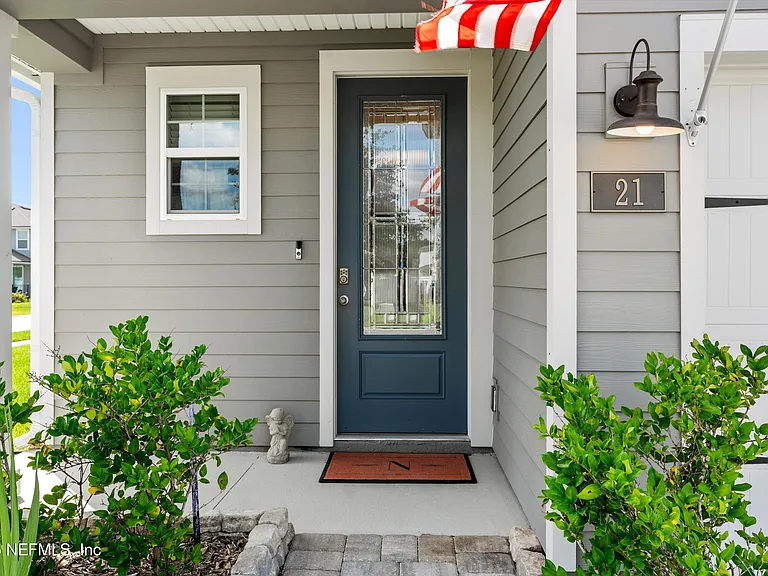 21 Creekmore Dr — Photo 3