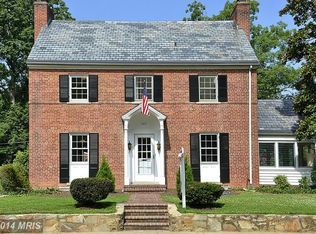 2318 S Nash St, Arlington, VA 22202