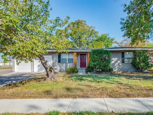 760 Willow St, Hurst, TX 76053