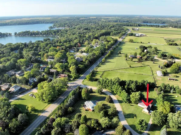 W5074 Hawk ROAD, Elkhorn, WI 53121