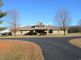 27196 Highway 5, Lebanon, MO 65536