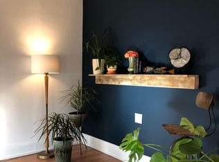 2303 W 11th St, Cleveland, OH 44113