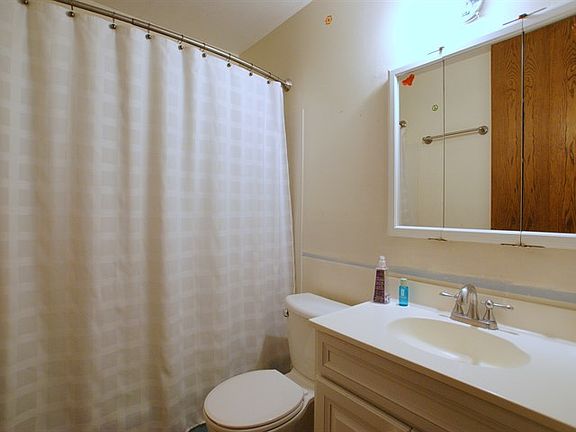 4th image of 18652 W Westwood Pl