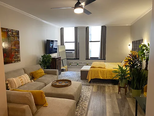 3 Hanover Sq #12B Photo 1
