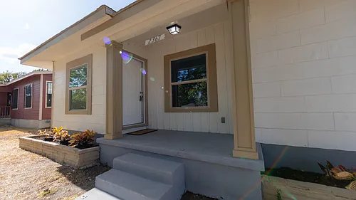 2367 Burnet St Photo 1