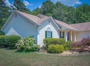 102 Elk Grove Dr, Auburn, GA 30011