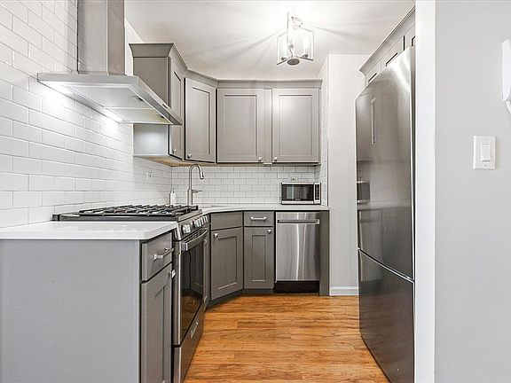 4th image of 70-25 Yellowstone Blvd #8Q