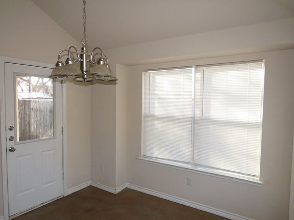 3rd image of 4201 Cambridge Dr #B