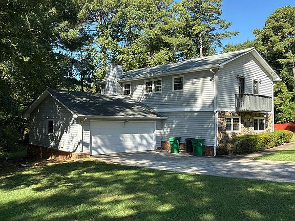 3rd image of 3315 Renoir Ct