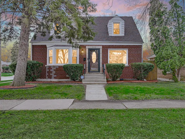 302 W 145th St, Riverdale, IL 60827