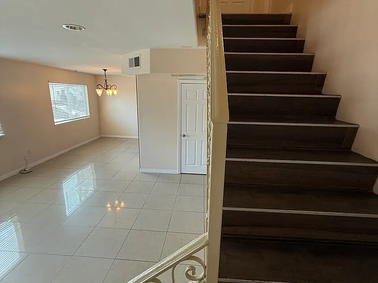250 S Harvard Blvd #3 — Photo 13