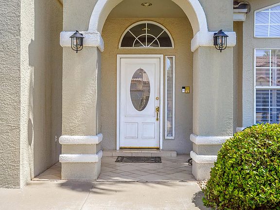 2nd image of 7174 Royal Palm St