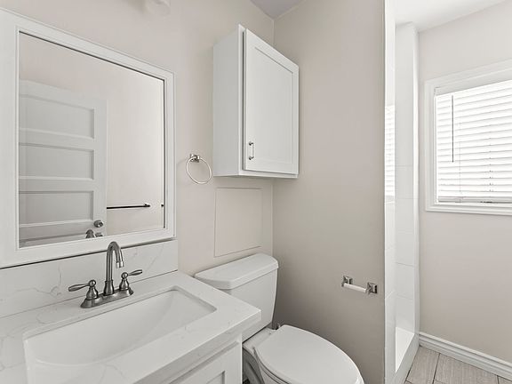 5th image of 4104 E 7th St APT 7