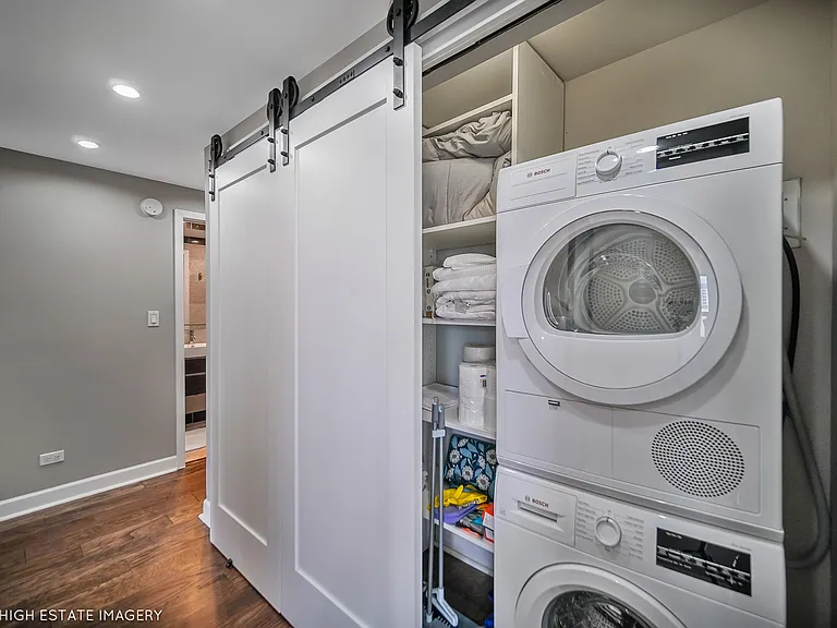 30 E Huron St #3109 — Photo 10