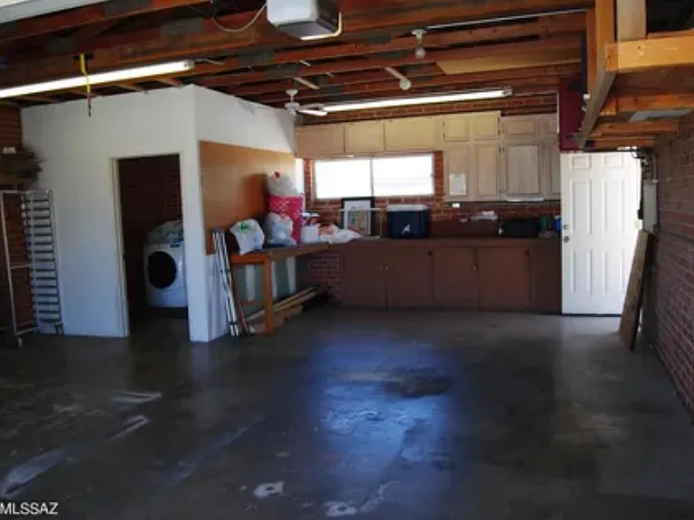 6042 E Eastland St — Photo 7