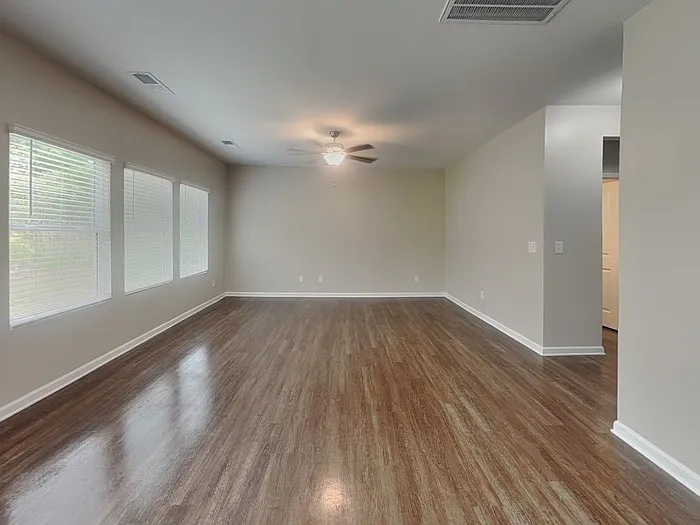 733 Point Andrews Dr SW — Photo 3
