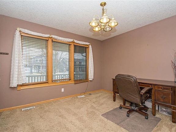 3rd image of 1813 2nd Ave SE