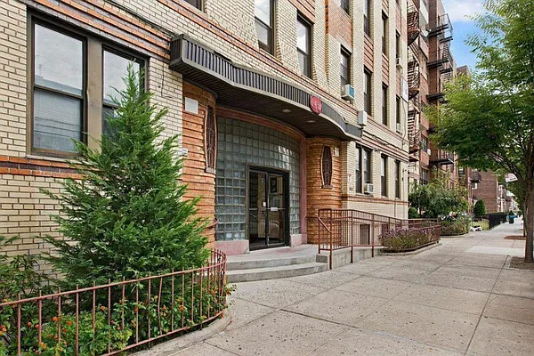 Sold by Corcoran | media 8