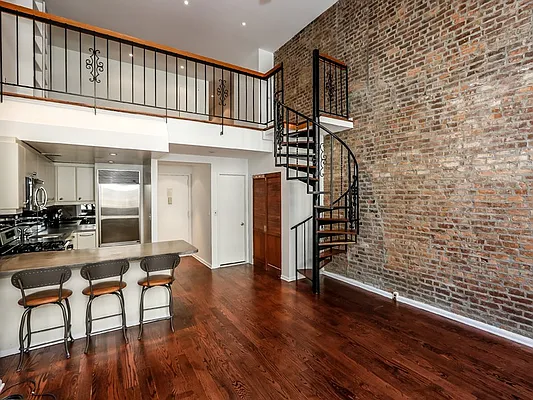 Sold by Sotheby's International Realty | media 2