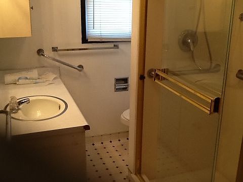 5th image of 2601 E Whitmore Ave
