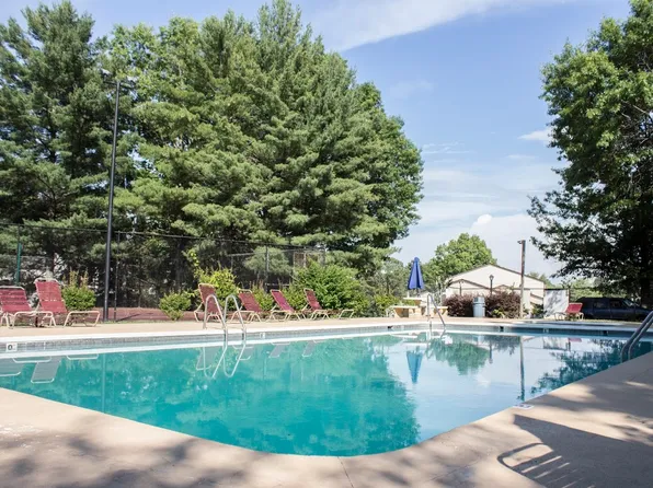 Summit Apartments, 1150 McFarland St #54623553f, Morristown, TN 37814