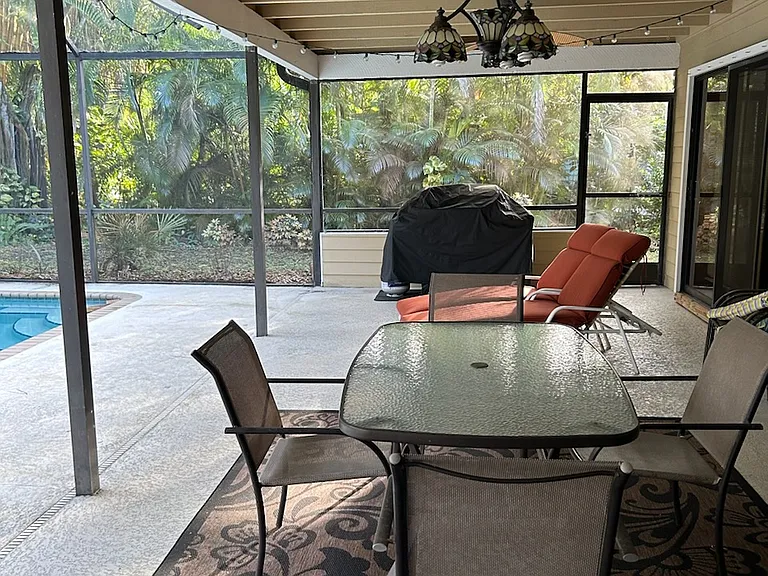SW Saint Andrews Dr — Photo 15