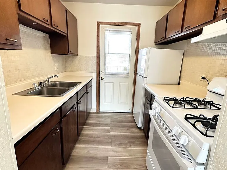 Orchard Hills Apartments — Photo 56