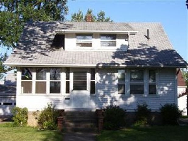 1st image of 819 Parkview Ave